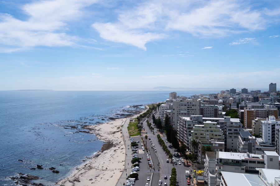 2 Bedroom Property for Sale in Sea Point Western Cape